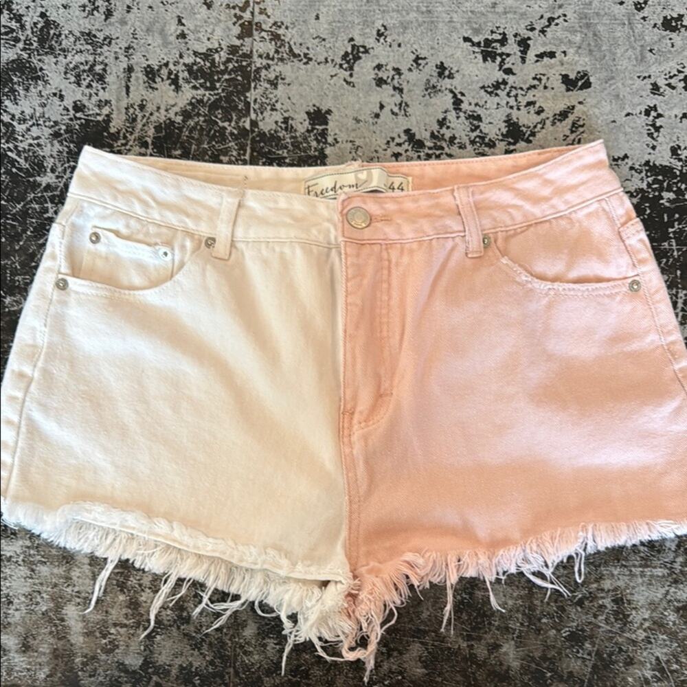 Freedom Pink/White Cutoff Jean Shorts 32x1.5" Size 44/15